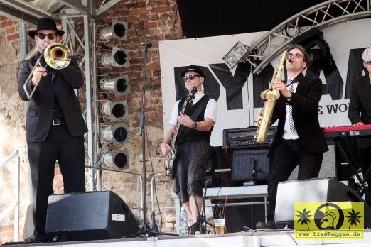 Port Royal (D) 16. This Is Ska Festival - Wasserburg, Rosslau 22. Juni 2012 (2).JPG